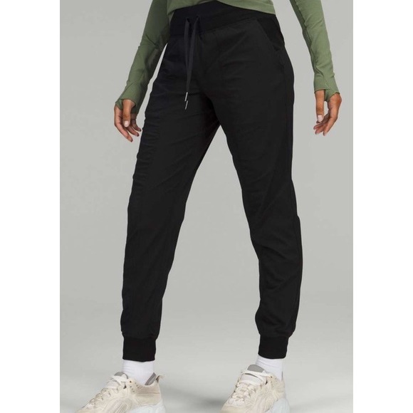 lululemon athletica Pants - Lululemon Pants Women 2 Black Dance Studio Jogger Elastic Waist Pocket Athletic